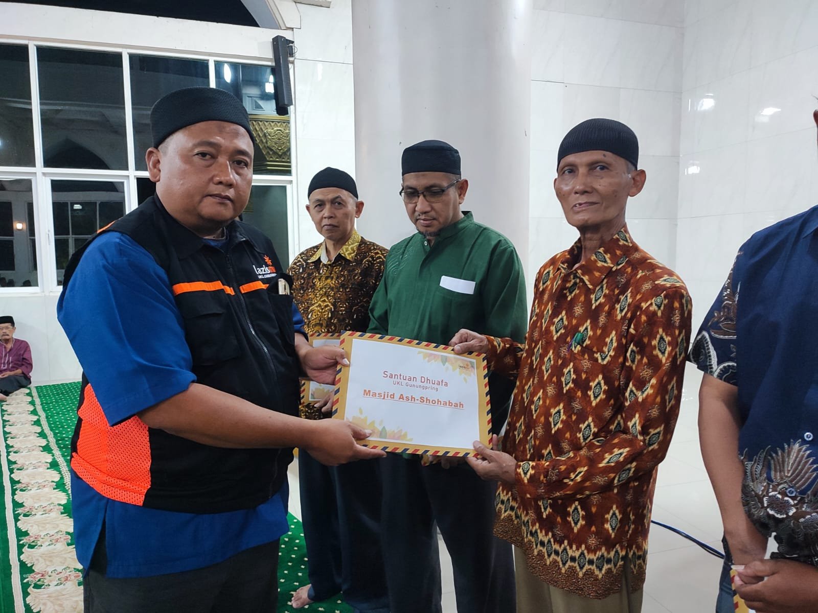 Lazismu Gunungpring Salurkan Santunan untuk 100 Dhuafa Lewat Sinergi Takmir Masjid dan Mushola